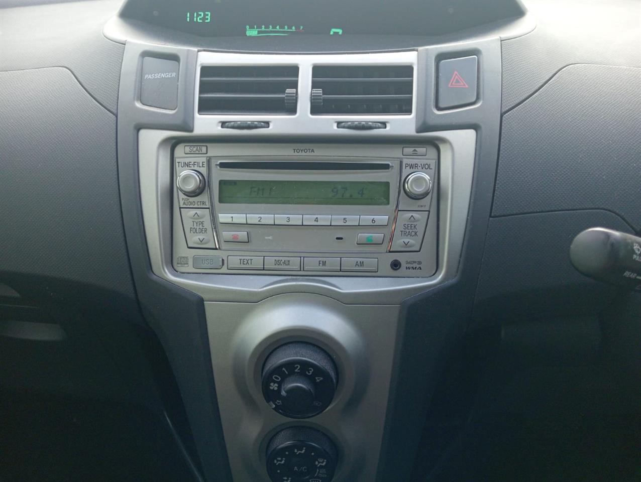 2010 Toyota YARIS