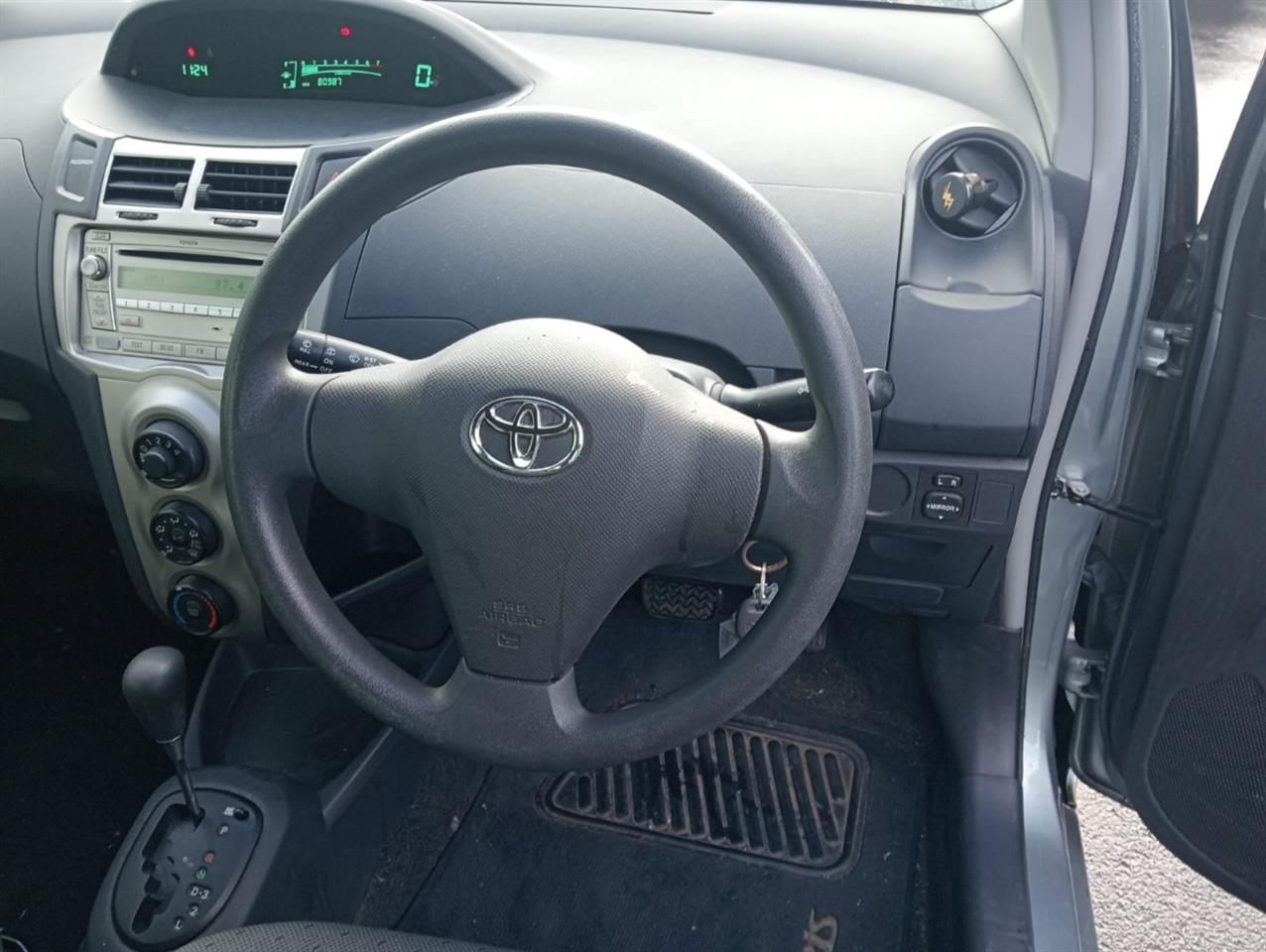 2010 Toyota YARIS