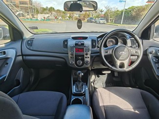 2011 Kia Cerato - Thumbnail