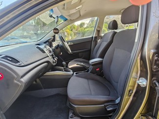 2011 Kia Cerato - Thumbnail