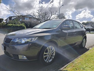 2011 Kia Cerato - Thumbnail