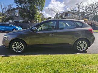 2011 Kia Cerato - Thumbnail