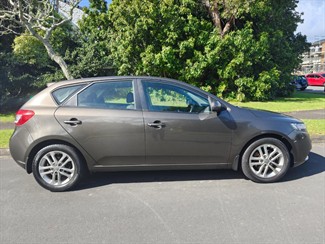 2011 Kia Cerato - Thumbnail