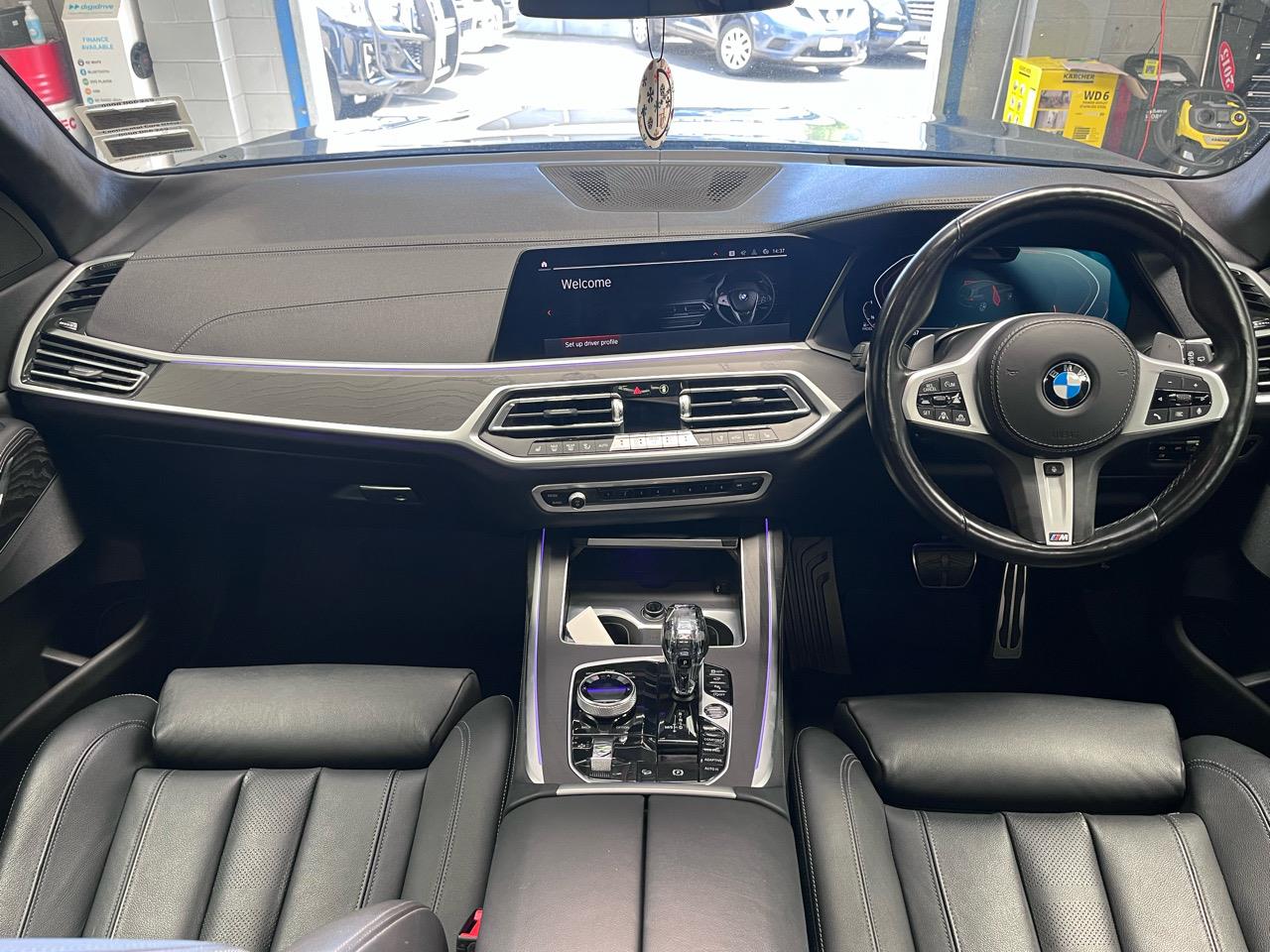 2021 BMW X7