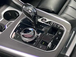 2021 BMW X7 - Thumbnail