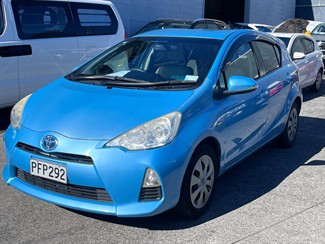 2012 Toyota Aqua - Thumbnail