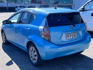 2012 Toyota Aqua - Thumbnail