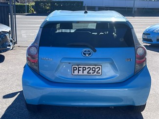2012 Toyota Aqua - Thumbnail