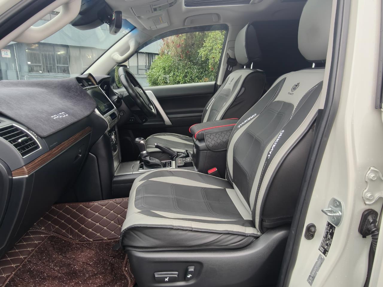 2018 Toyota Land Cruiser Prado