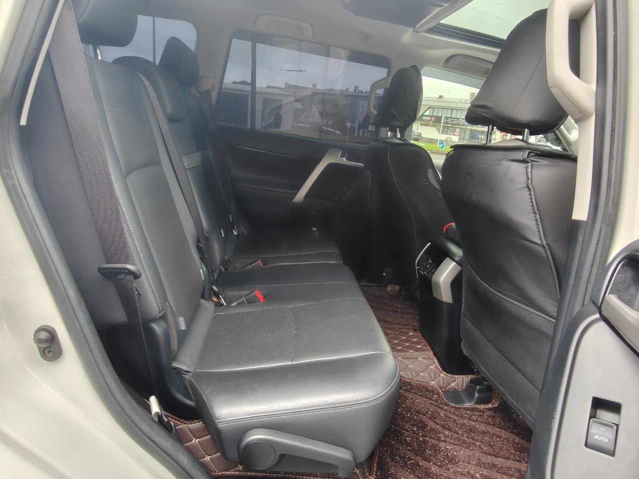 2018 Toyota Land Cruiser Prado