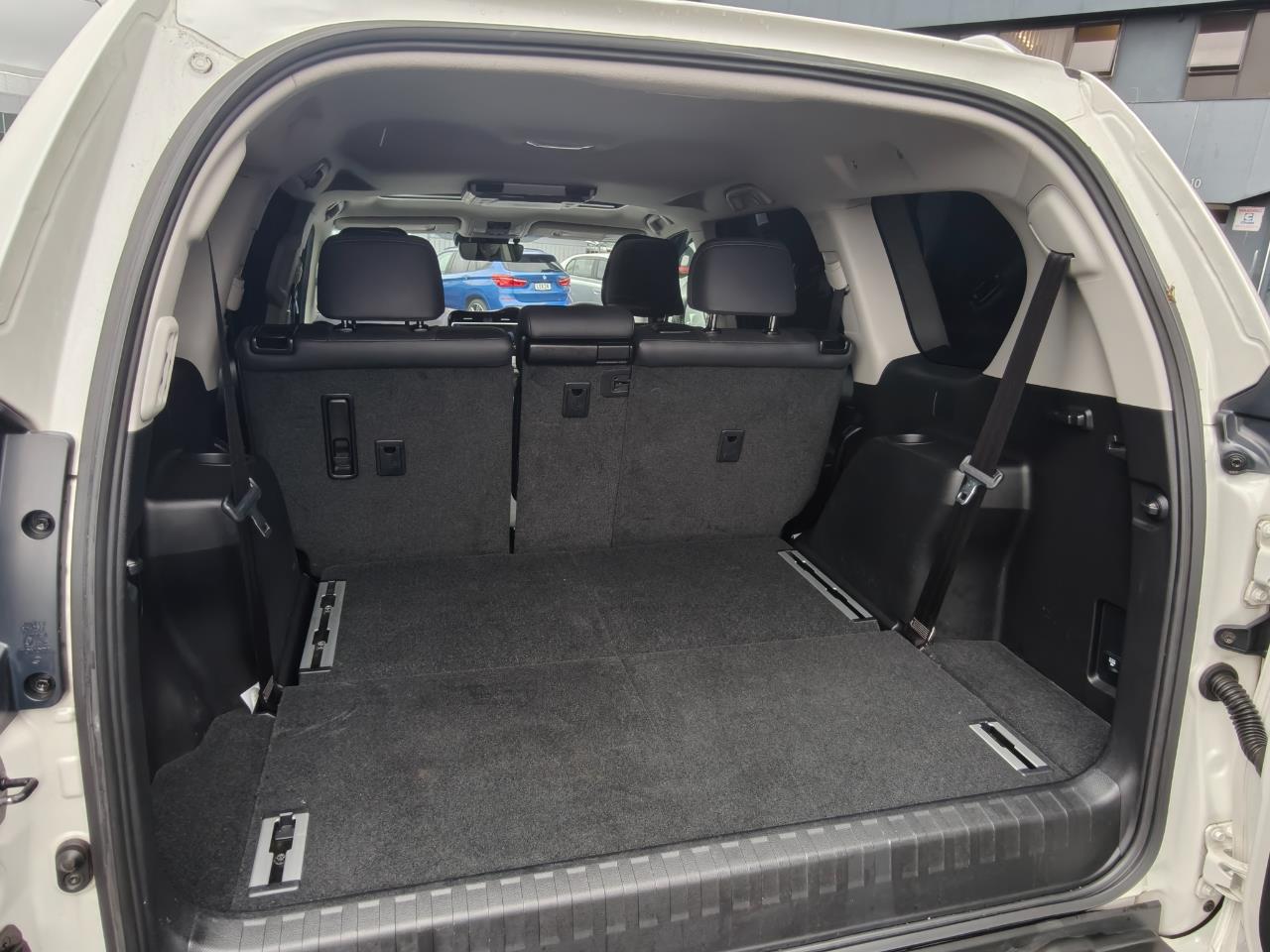 2018 Toyota Land Cruiser Prado