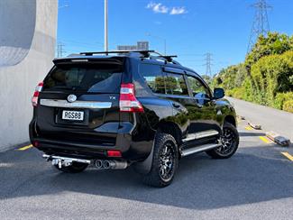 2016 Toyota Land Cruiser Prado - Thumbnail