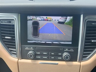 2017 Porsche Macan - Thumbnail