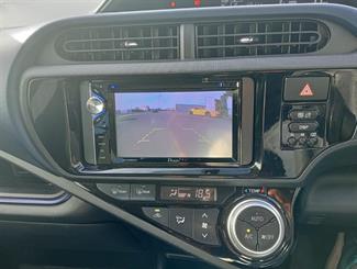 2015 Toyota Aqua - Thumbnail