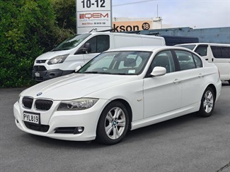 2011 BMW 320i - Thumbnail