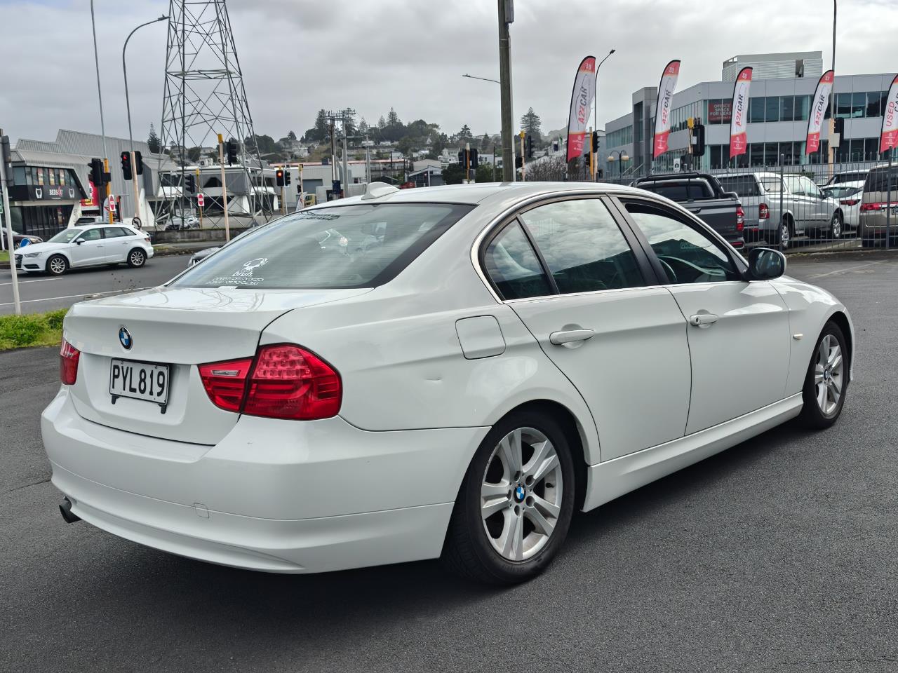 2011 BMW 320i