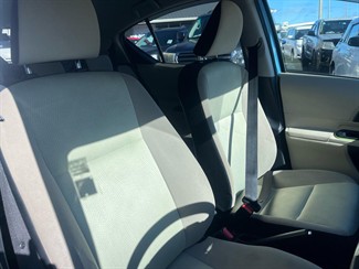 2013 Toyota Aqua - Thumbnail