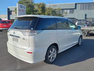 2008 Toyota Estima - Thumbnail