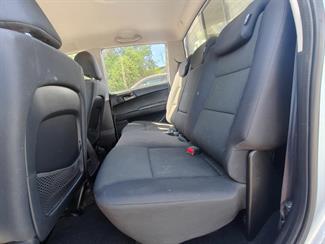 2015 Ssangyong Actyon - Thumbnail