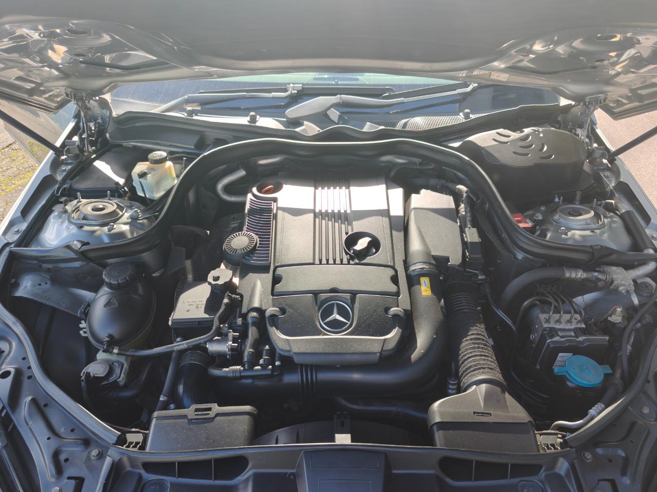 2012 Mercedes-Benz E200