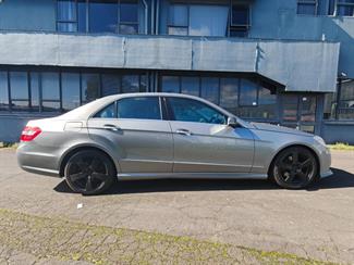 2012 Mercedes-Benz E200 - Thumbnail