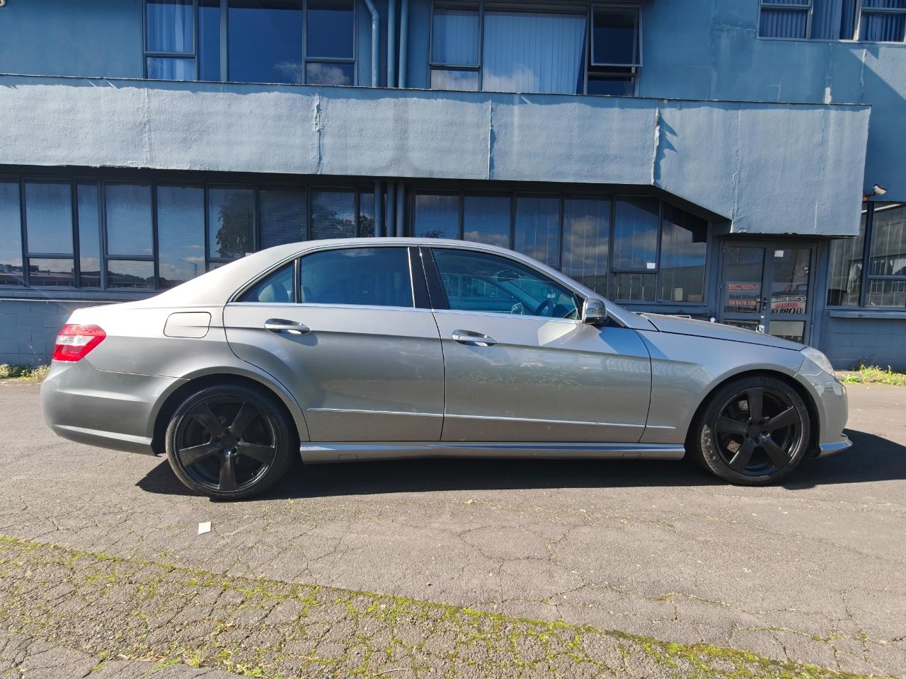 2012 Mercedes-Benz E200