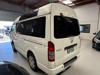 2005 Toyota Hiace - Thumbnail