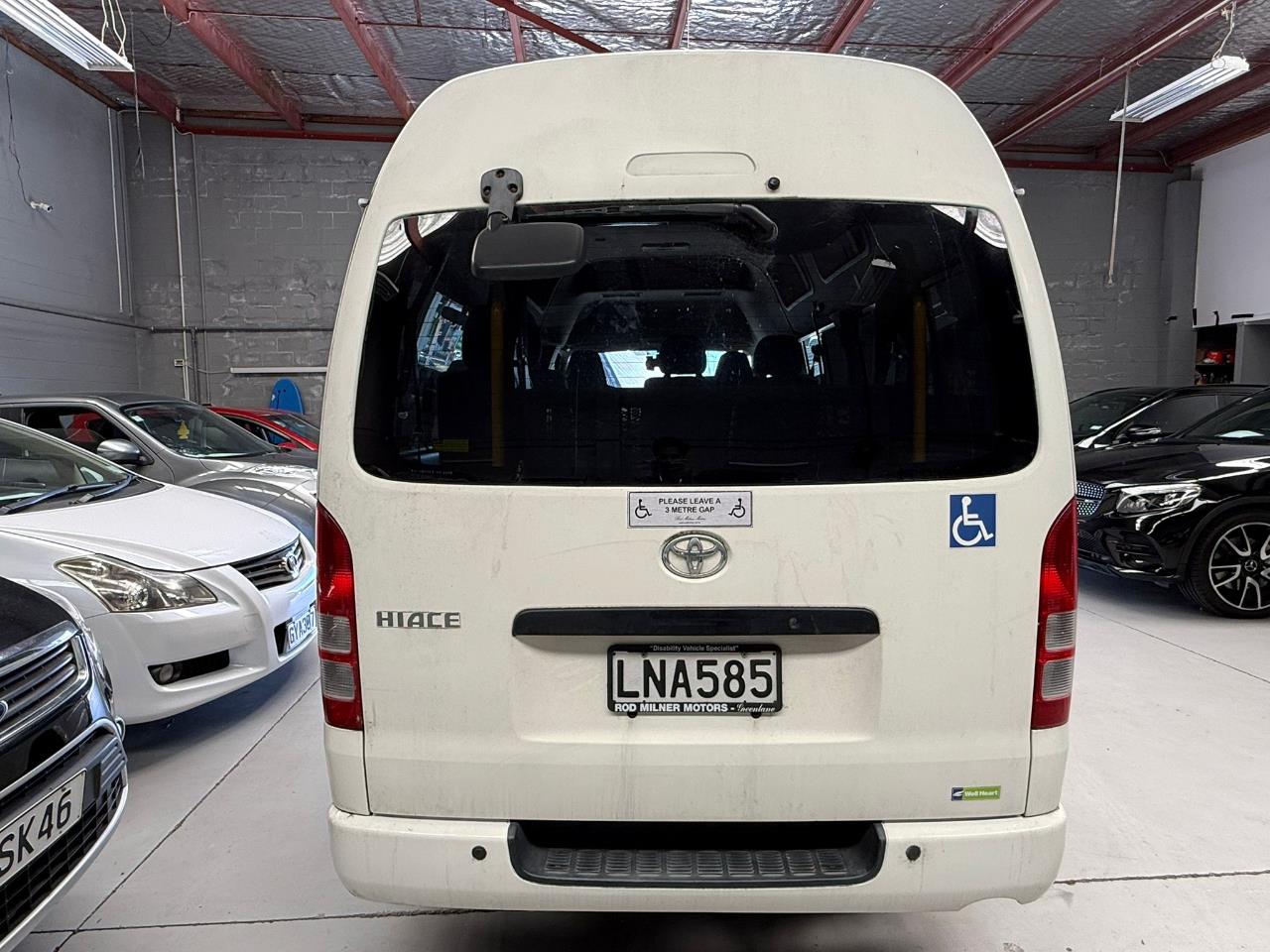 2005 Toyota Hiace