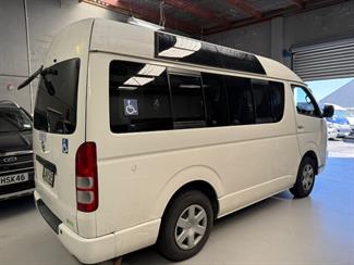 2005 Toyota Hiace - Thumbnail