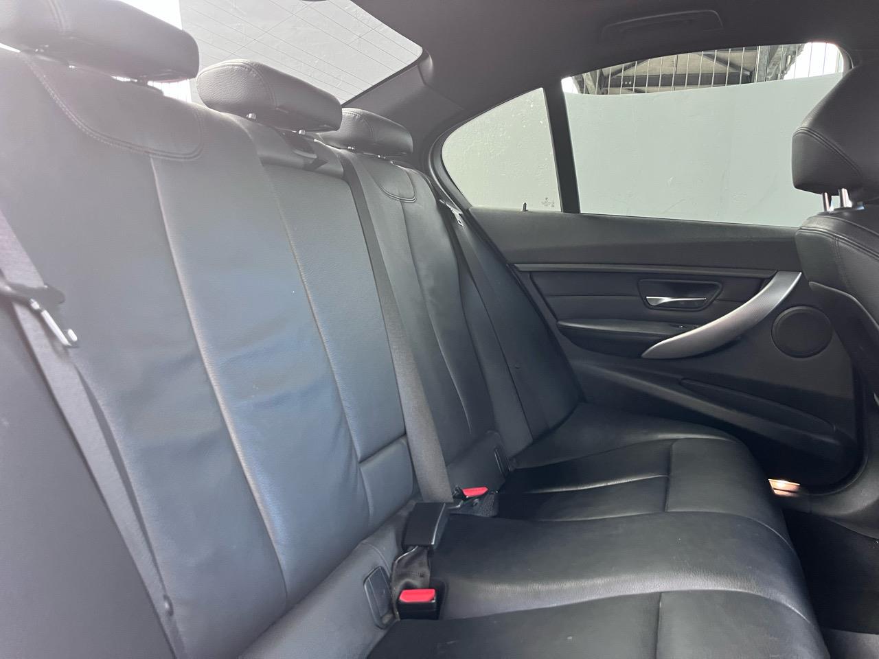2015 BMW 320i