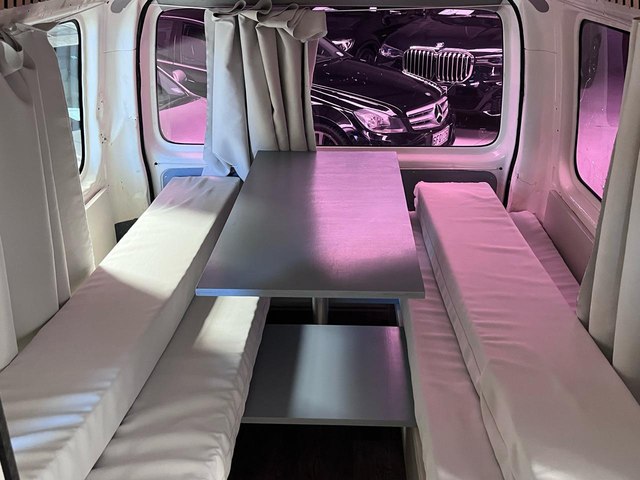 2005 Toyota Hiace