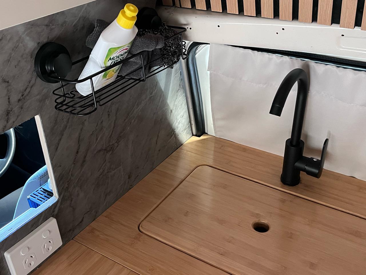 2005 Toyota Hiace