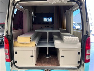 2005 Toyota Hiace - Thumbnail