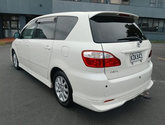 2006 Toyota IPSUM - Thumbnail