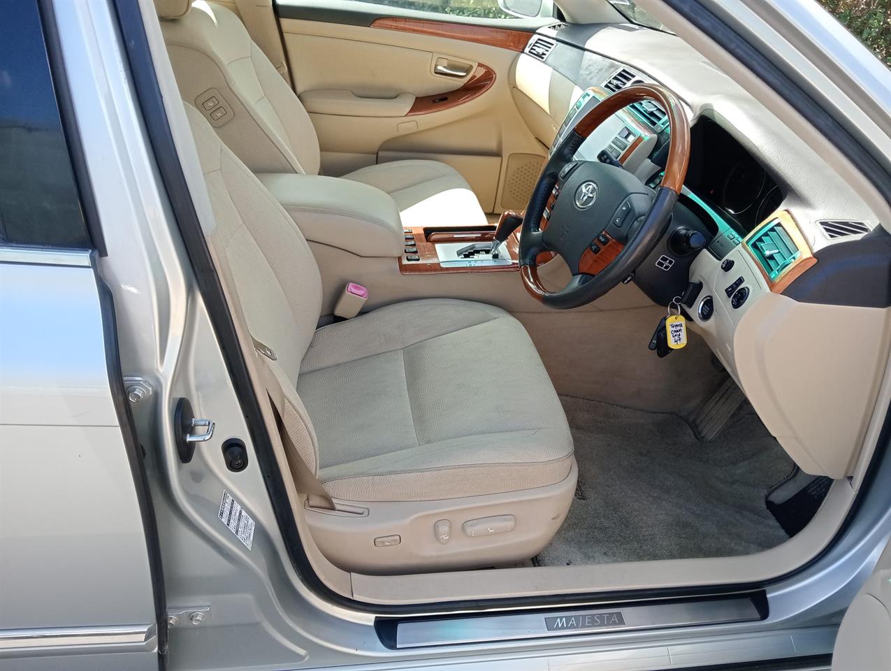2005 Toyota Crown