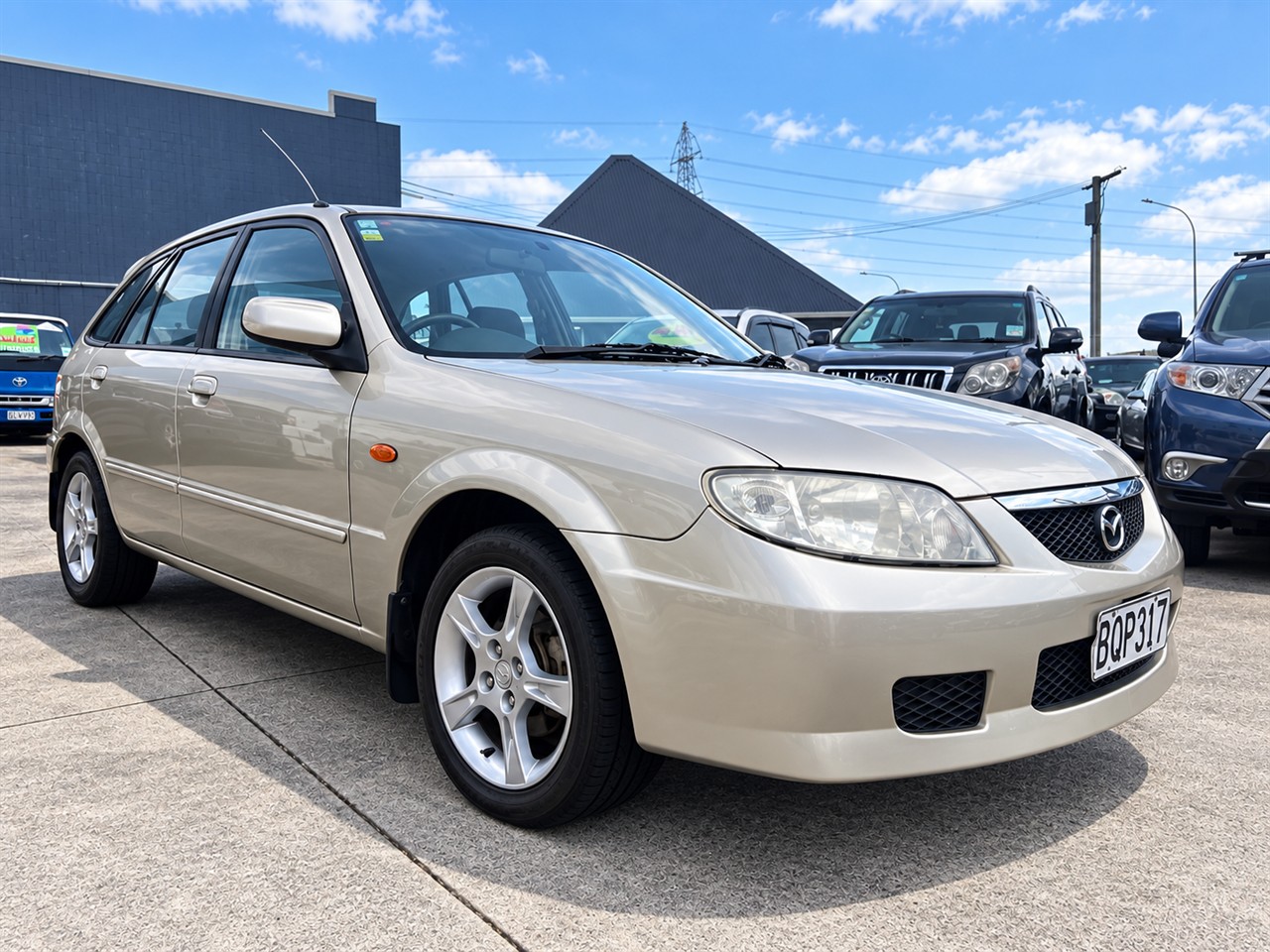 2003 Mazda 323