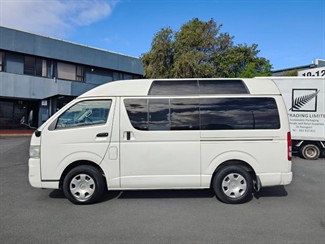2009 Toyota Hiace - Thumbnail