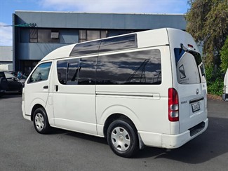 2009 Toyota Hiace - Thumbnail
