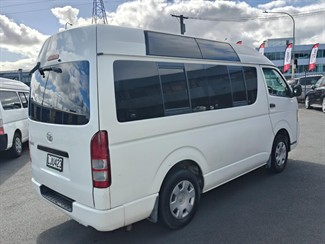 2009 Toyota Hiace - Thumbnail