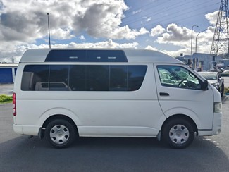 2009 Toyota Hiace - Thumbnail