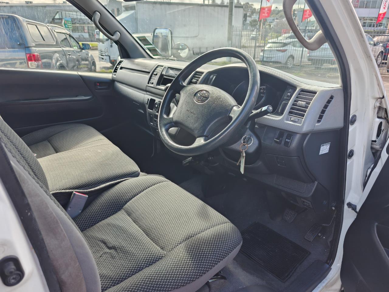 2009 Toyota Hiace