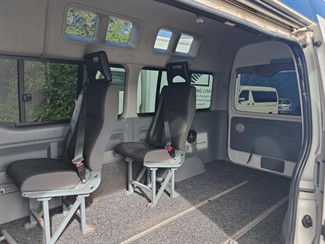2009 Toyota Hiace - Thumbnail
