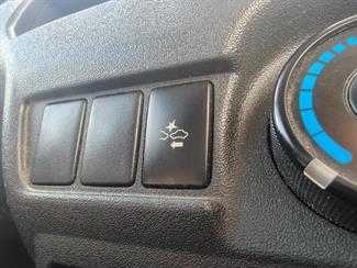 2018 Toyota Hiace - Thumbnail