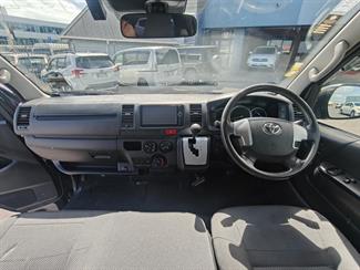 2018 Toyota Hiace - Thumbnail