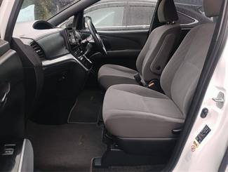 2016 Toyota Previa - Thumbnail