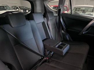 2018 Toyota RAV4 - Thumbnail