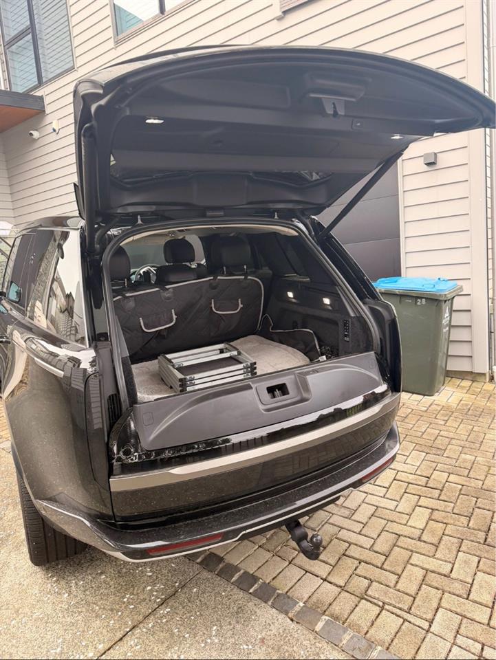 2025 Land Rover Range Rover Sport