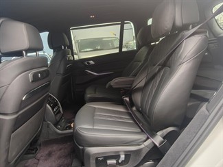 2023 BMW X7 - Thumbnail