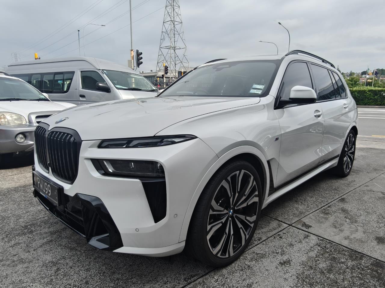 2023 BMW X7