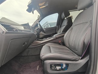 2023 BMW X7 - Thumbnail